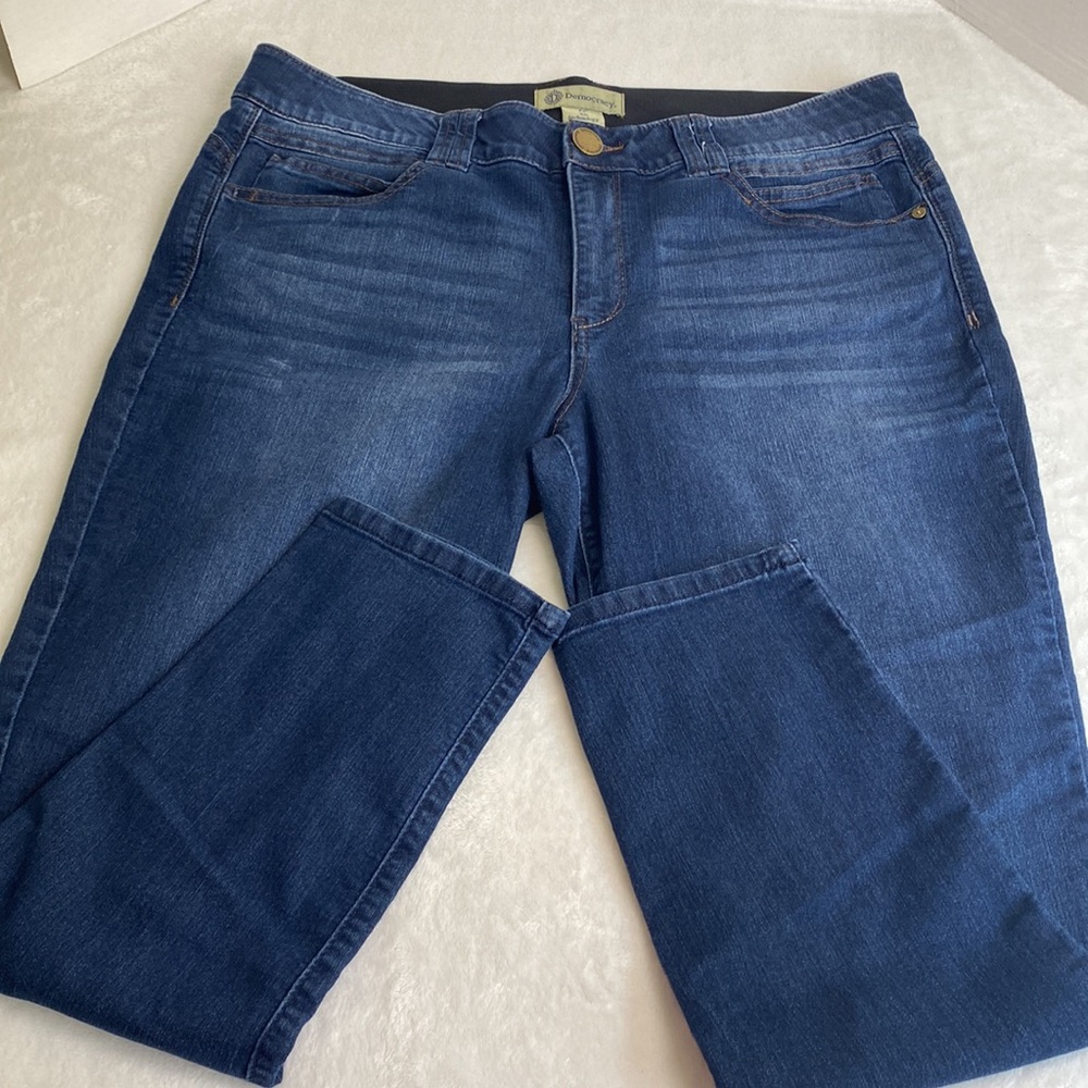 Democracy Women's Straight Leg Jeans in Dark Blue Wash
